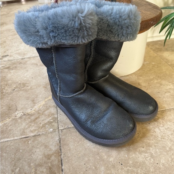 UGGs ladies slate gray size 5 very good condition cool grey color. - Picture 2 of 15